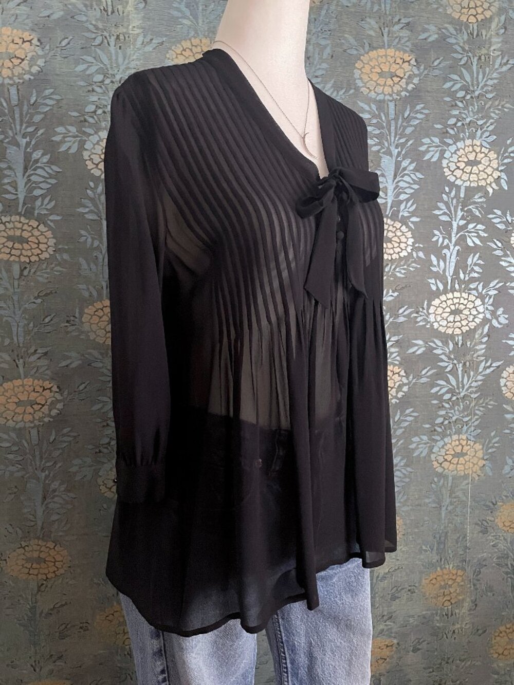 Joie Black Silk Blouse V-Neck Button Front Size Small
